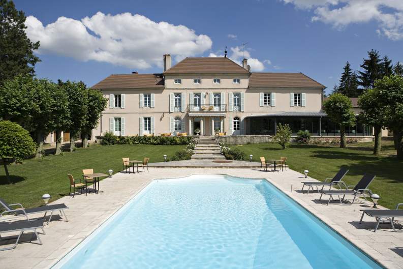 Château Mont-Joly · Hôtel 4 étoiles & Restaurant étoilé · Dole